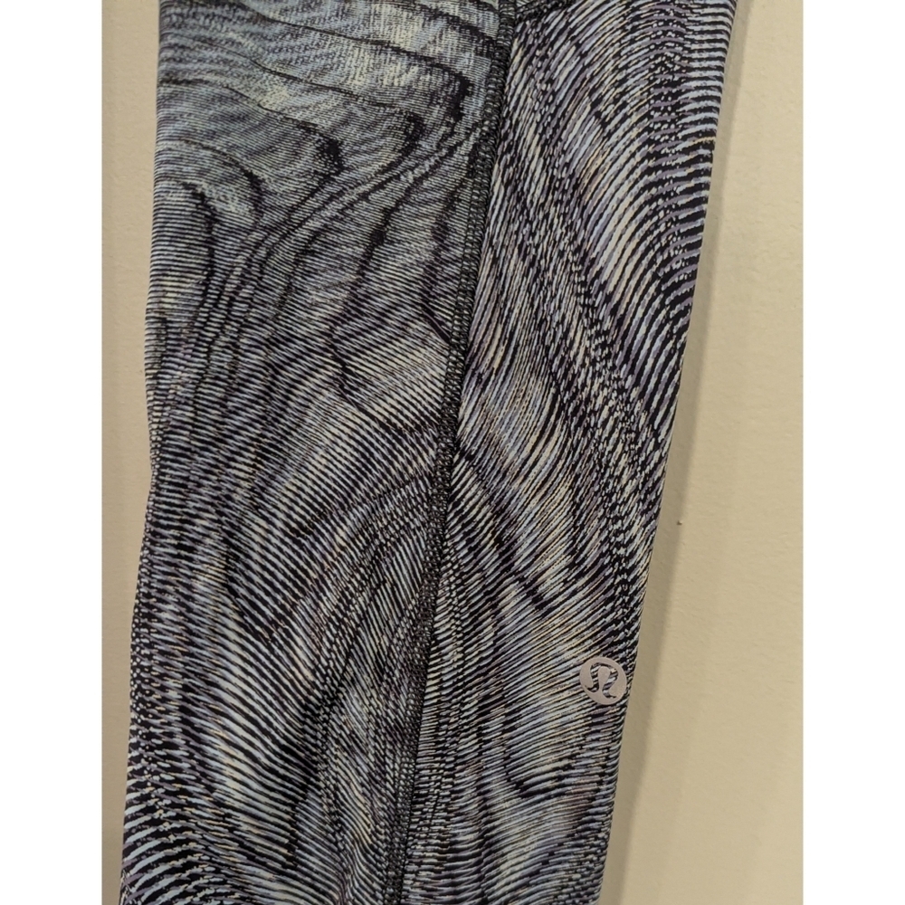 Lululemon Fast And Free High Rise Crop 23" Inseam In Dimensional Icing Size 6 - Picture 3 of 8